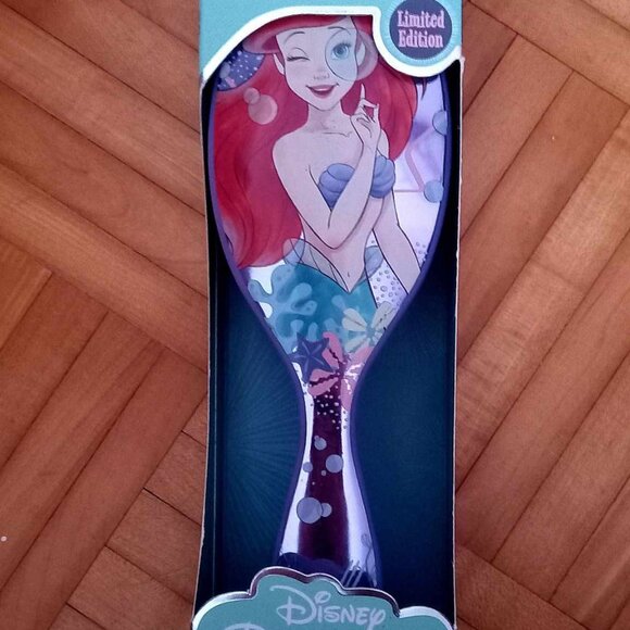 Disney The Little Mermaid Limited Edition Wet Detangle Hairbrush - Picture 1 of 6